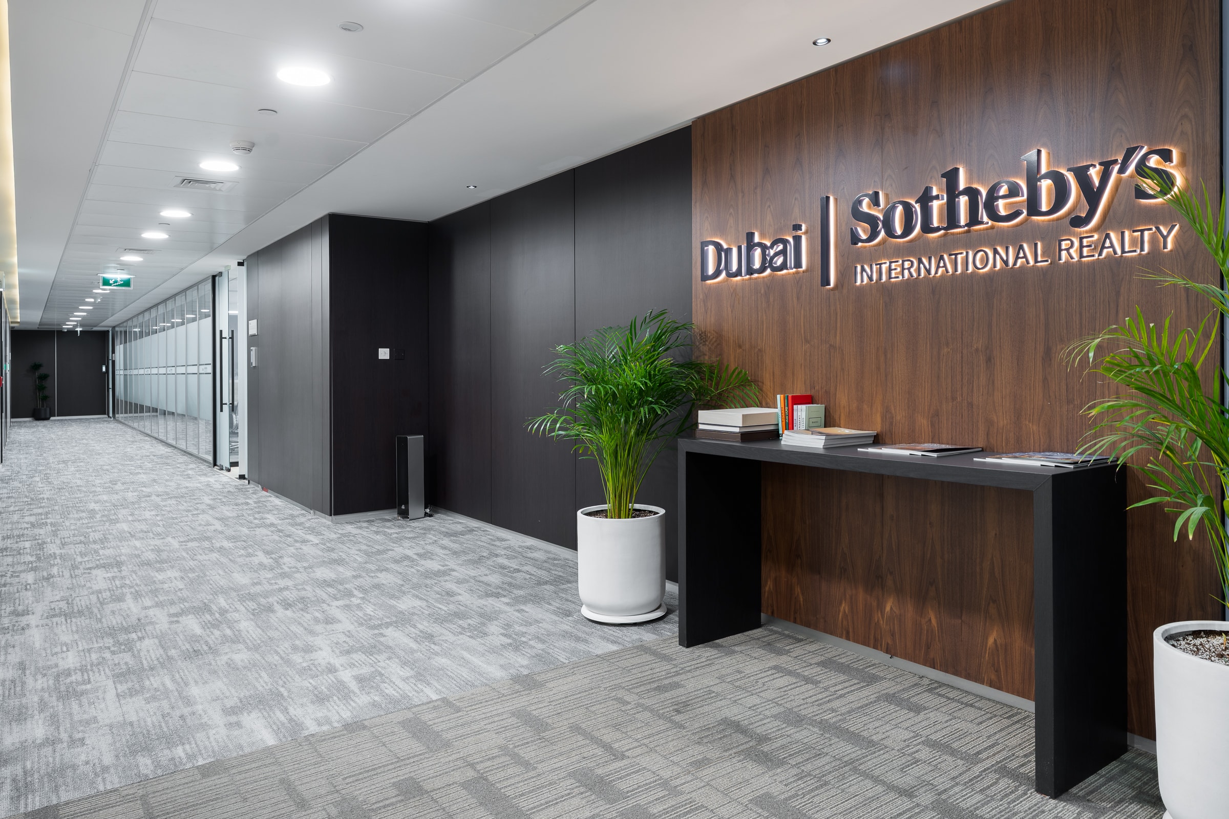 Sheikh Zayed Road Showroom
